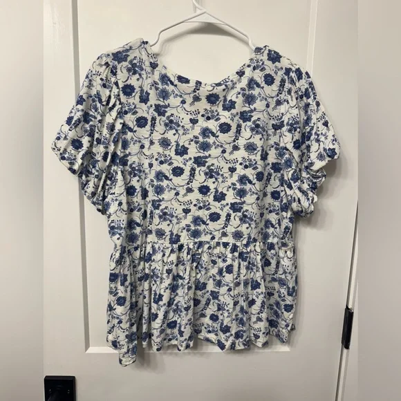 Lucky Brand Blue and White Floral Blouse - Picture 2 of 3